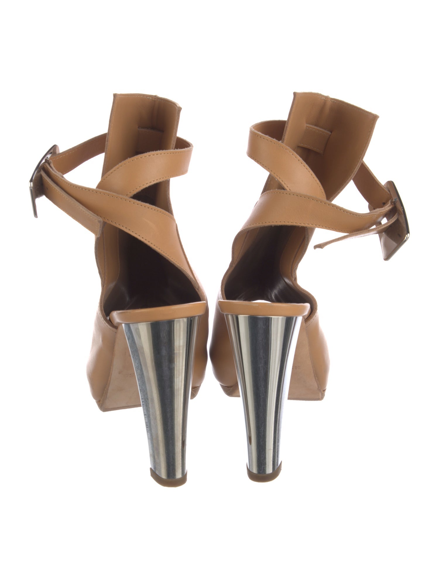 Hermès Leather Cutout Accent Slingback Pumps